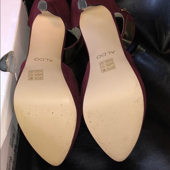 🔥ALDO gold ankle strap Burgundy platform heels - Picture 5 of 5